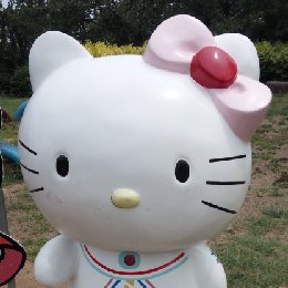 雕塑Hello kitty