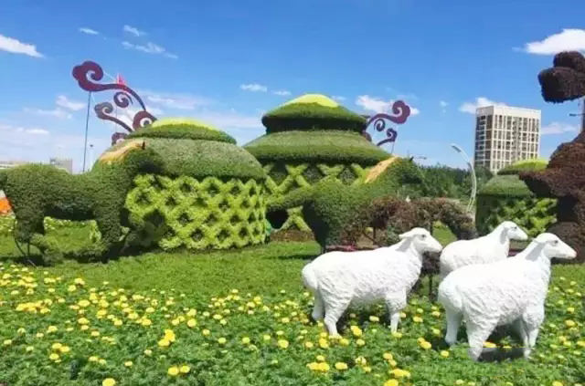 立体花坛扮靓锡林城